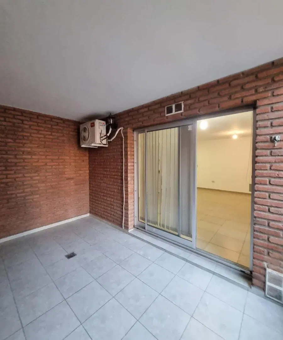 Alquilo B° Nva Córdoba ( 2 dormitorios- edifico de categoría) 2