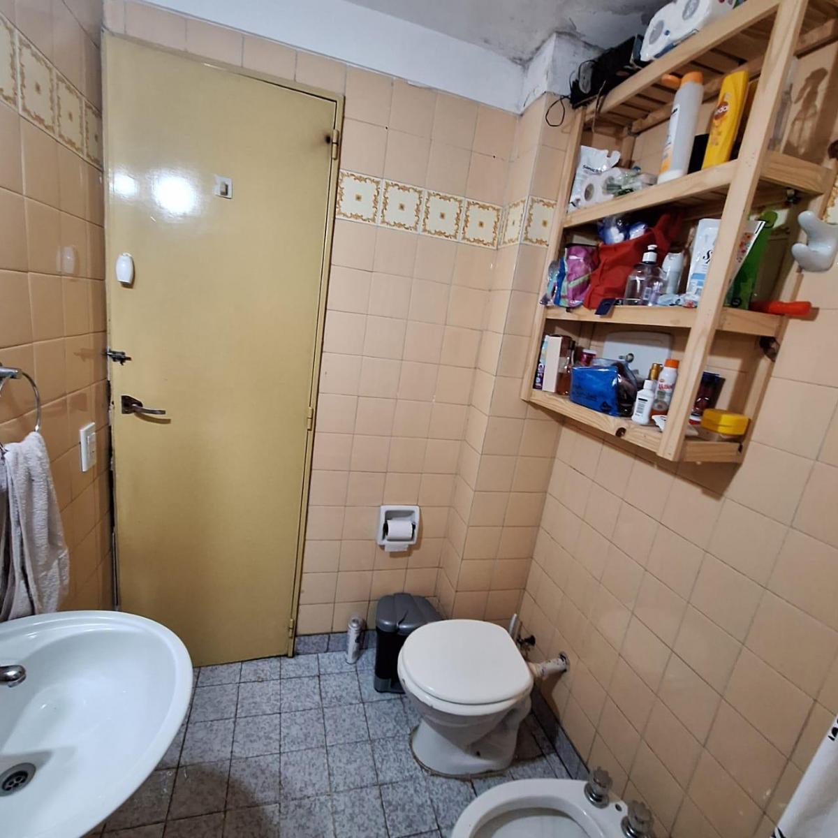 Foto de 2 AMB., CON PATIO - ZONA CENTRO - APTO PROFESIONAL - con renta, ideal, imagen 2