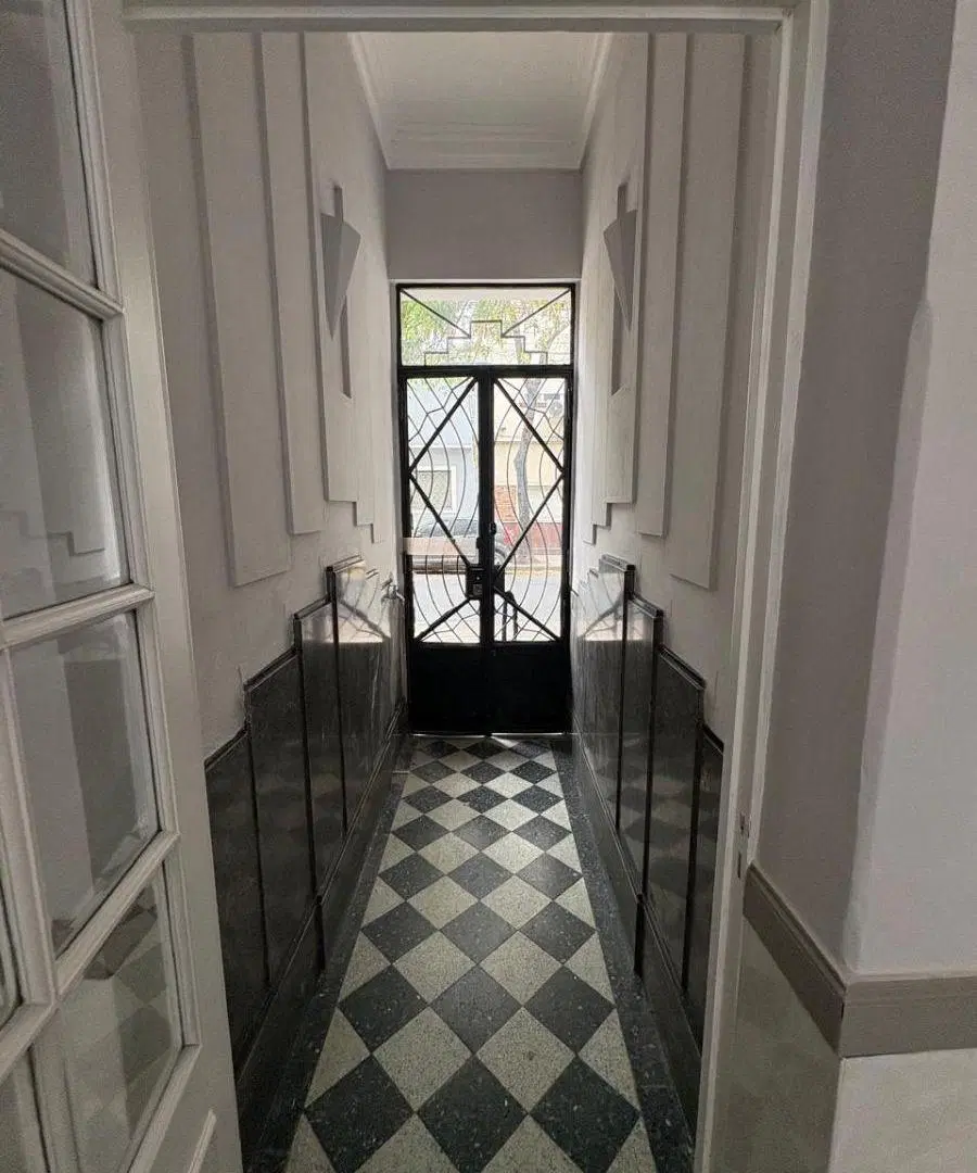 PH EN VENTA 3 amb. – ENTRADA INDEPENDIENTE en PB– RECICLADO A NUEVO- APTO PROFESIONAL – SIN EXPENSAS 2