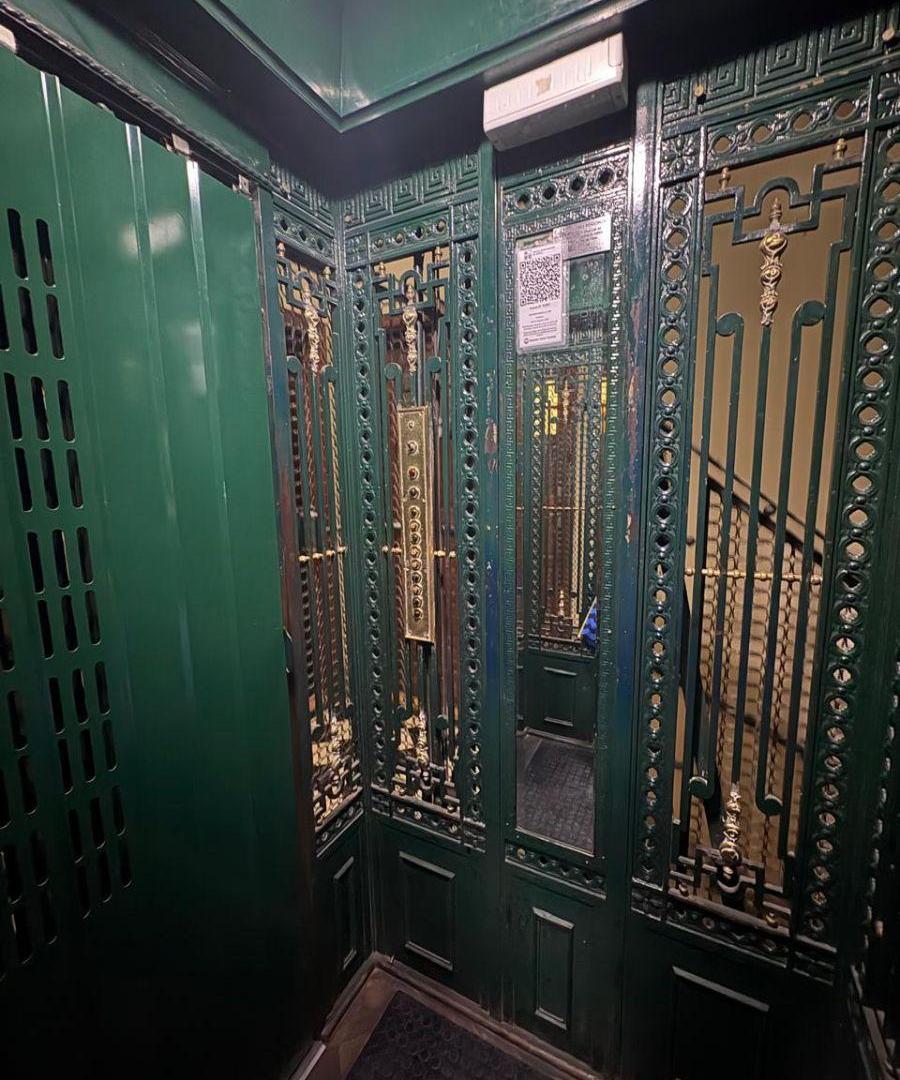 Foto de DPTO. TOTALMENTE RECICLADO DE 4 AMBIENTES MAS ESTUDIO O ESCRITORIO AL, imagen 2