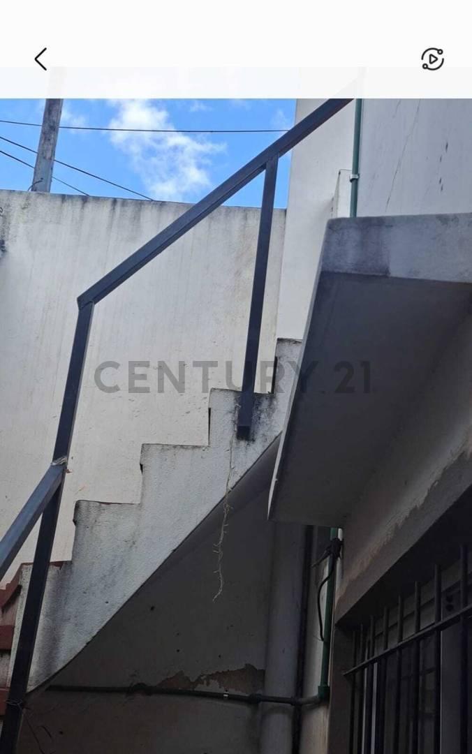 Venta de Departamento 3 Ambientes PH en Valentin Alsina, Lanús 2