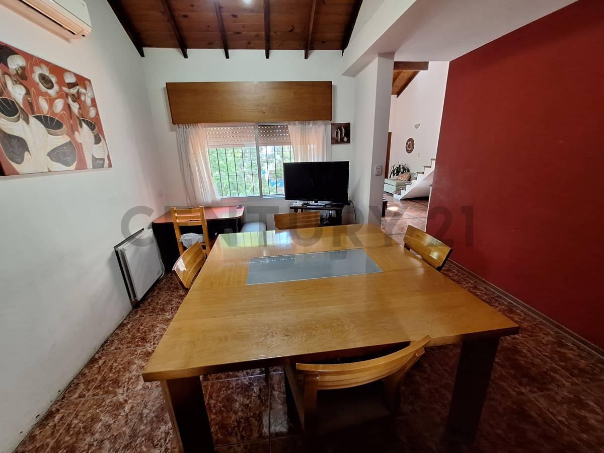 Casa de 5 Dorm. y Local en Venta, Tigre Centro 2