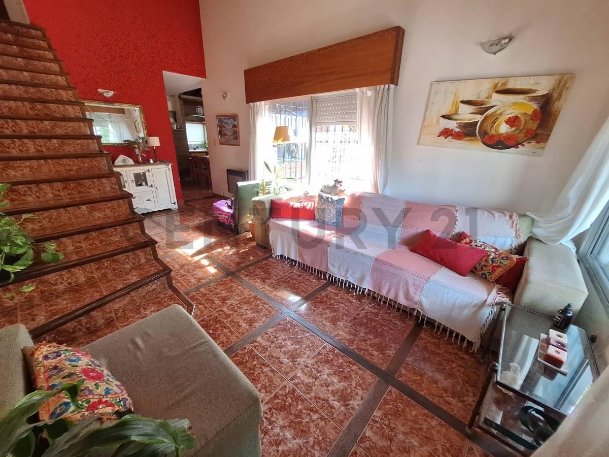 Casa de 5 Dorm. y Local en Venta, Tigre Centro 4