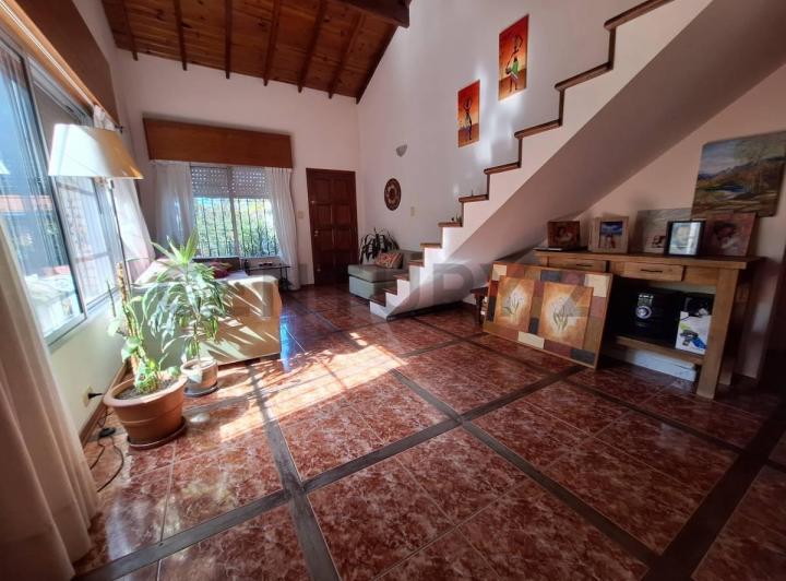 Casa de 5 dormitorios y local en venta, Tigre Centro 2