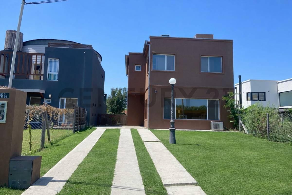 Venta Casa 5 ambientes Barrio Los Arenales