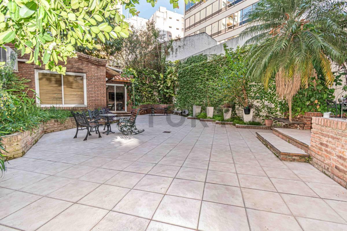 VENTA DEPARTAMENTO EN RECOLETA 5 AMBIENTES CON QUINCHO Y PARRILLA