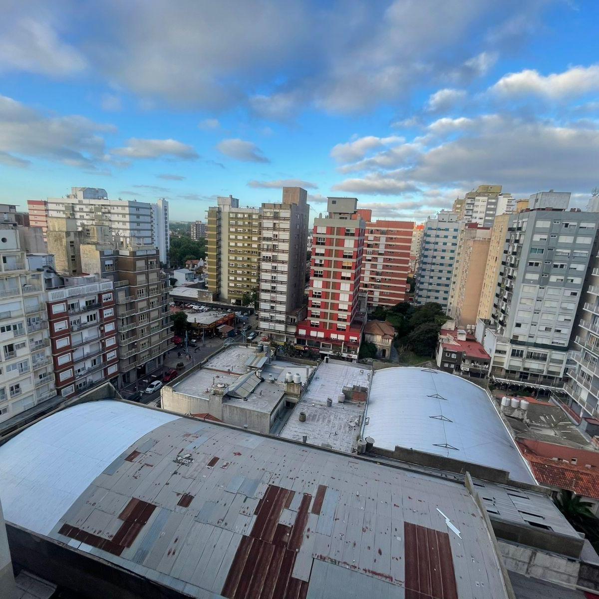 Edif. Playa II Piso 10 - 1 Ambientes - Zona I - Miramar 1