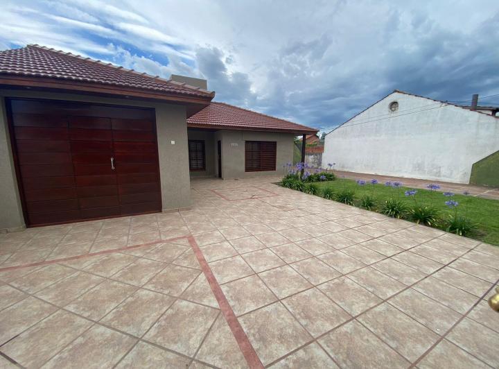 Casa / Chalet - Calle 5 entre 34 y 36 - Zona VI - Miramar 2