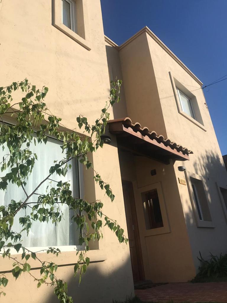Casa / Chalet calle 8 entre 35 y 37- Miramar