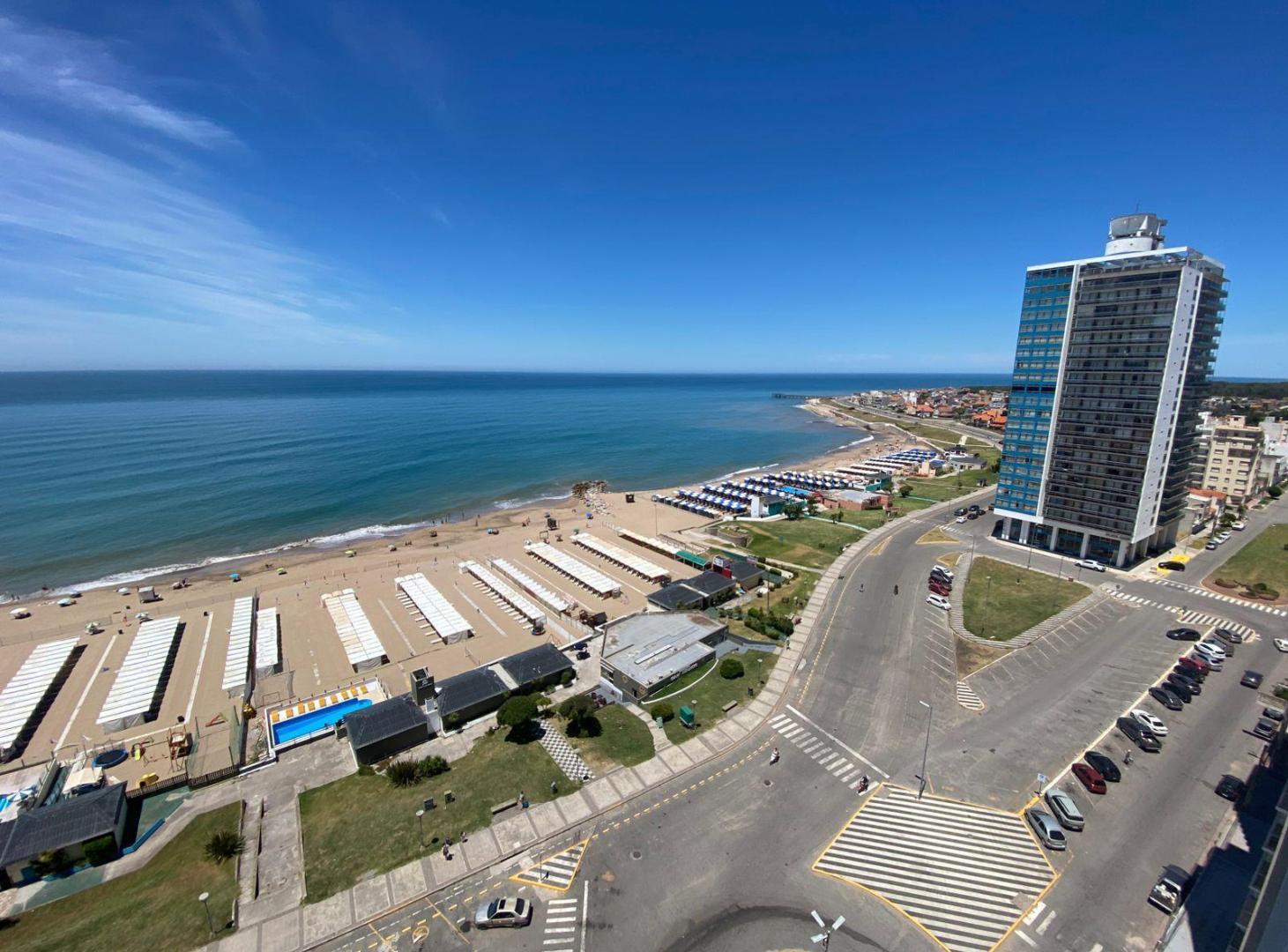 Edif. Playa I piso 13 frente al mar - Miramar