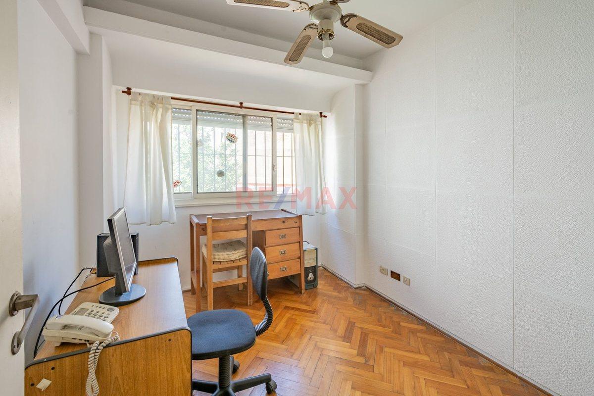 Exclusivo Tríplex 6amb - Versalles - Venta/permuta 2
