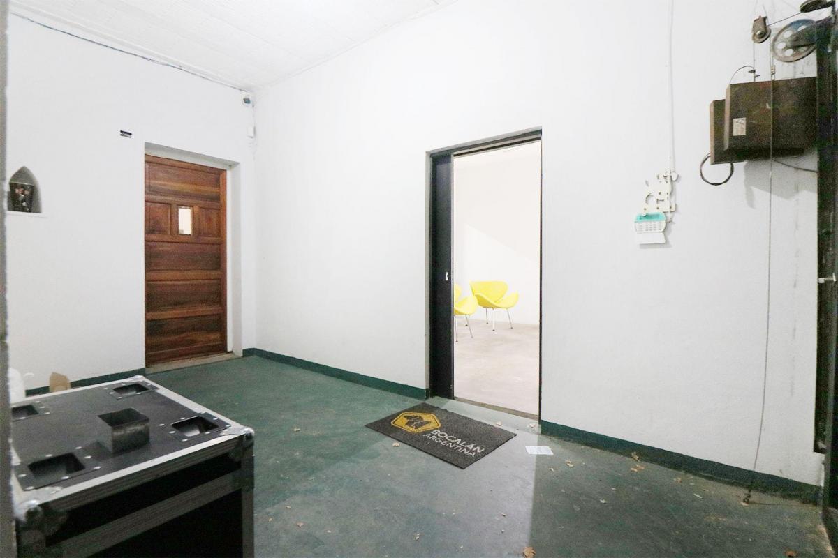Venta de Casa Multifamiliar en Liniers 2