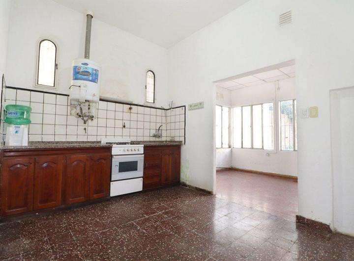 EXCELENTE CASA EN SAN MIGUEL CON JARDIN Y COCHERA 3