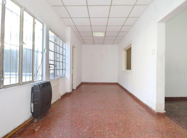 EXCELENTE CASA EN SAN MIGUEL CON JARDIN Y COCHERA 2