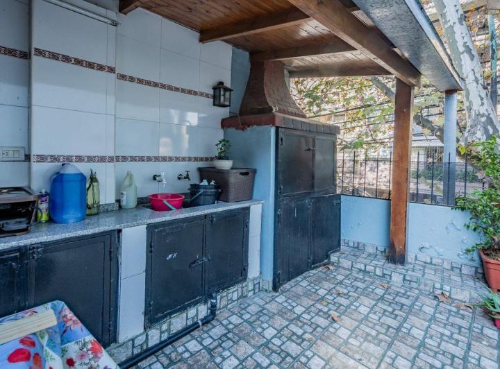 VENTA - Casa con Local Comercial en LOTE PROPIO 5