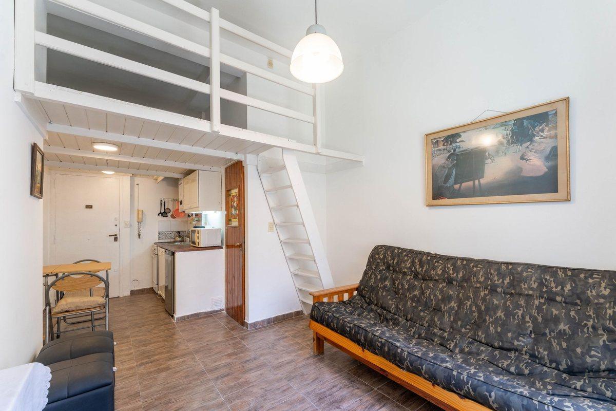 ALQUILER Monoambiente con altillo RETIRO 3er piso