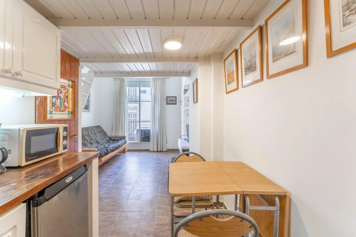 ALQUILER Monoambiente con altillo RETIRO 3er piso 4
