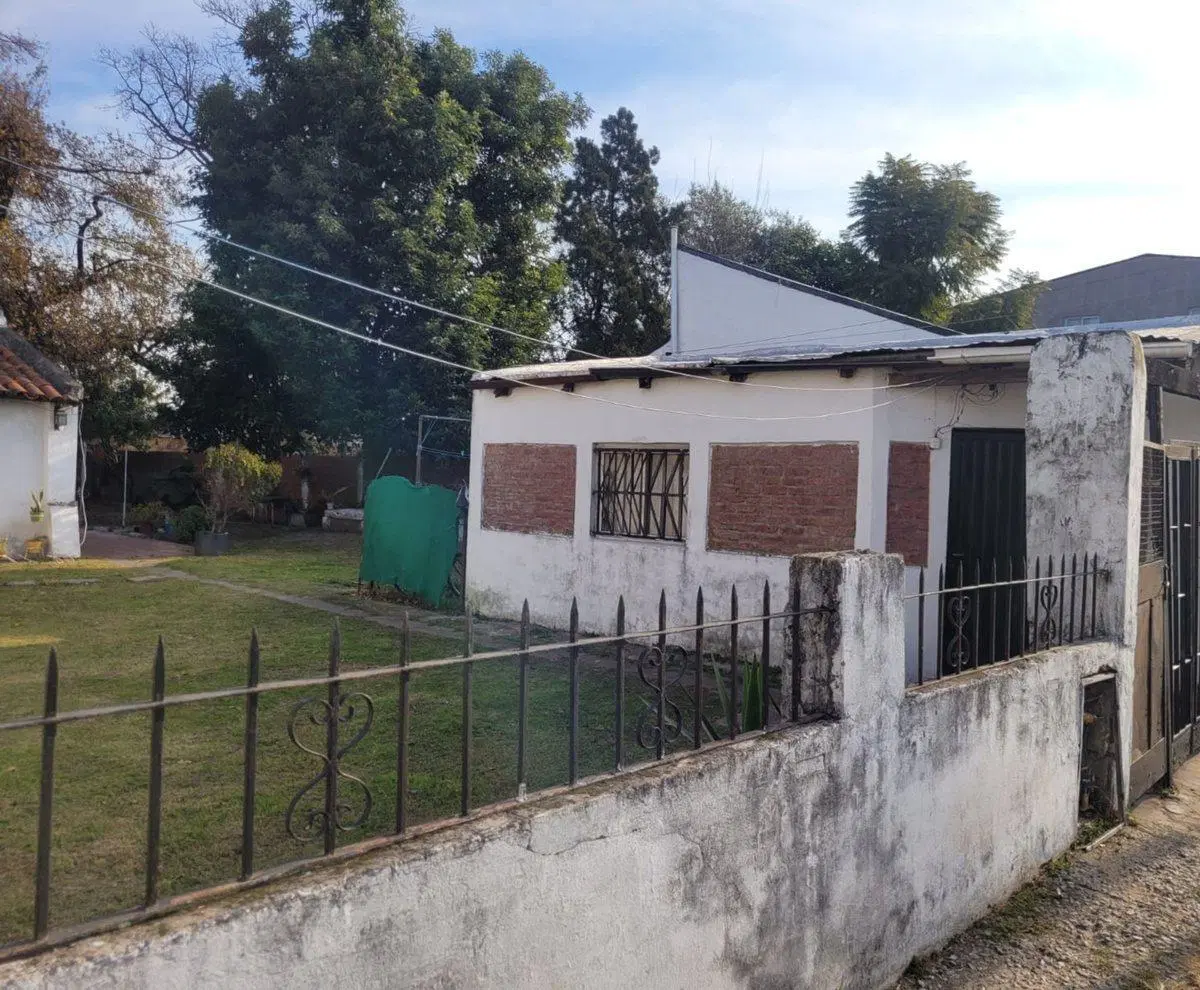 Casa en venta lote doble frente 600m2 totales 4