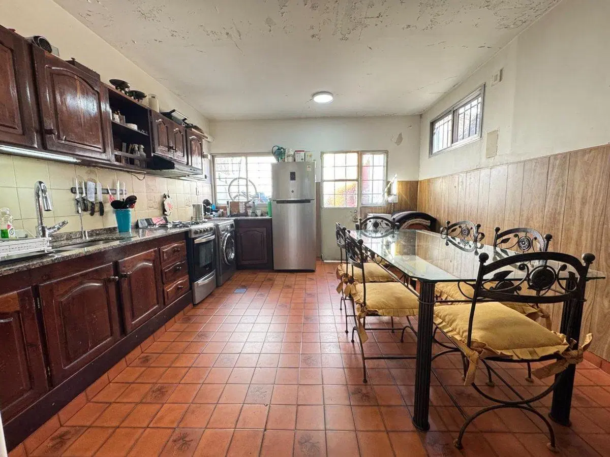 Venta departamento 3 ambientes Bernal con cochera 2