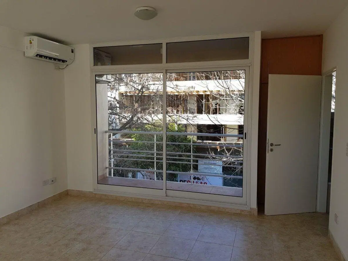 IMPECABLE MONOAMBIENTE CON BALCON EN CHACARITA 2