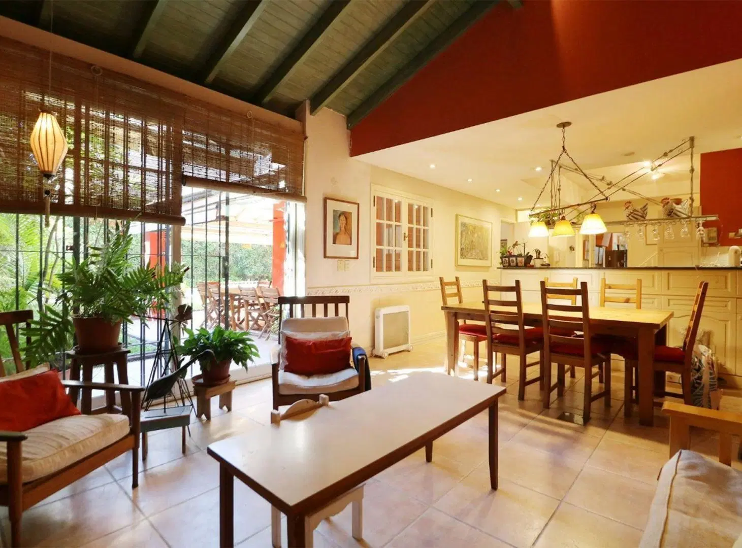 CASA EN VENTA SAN ISIDRO 4 DORM, 2 COCHERA, PILETA 2