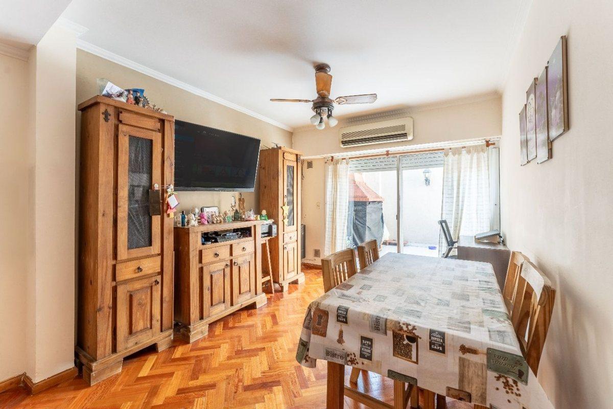 PH 3 AMBIENTES CON 2 PATIOS EN DEVOTO