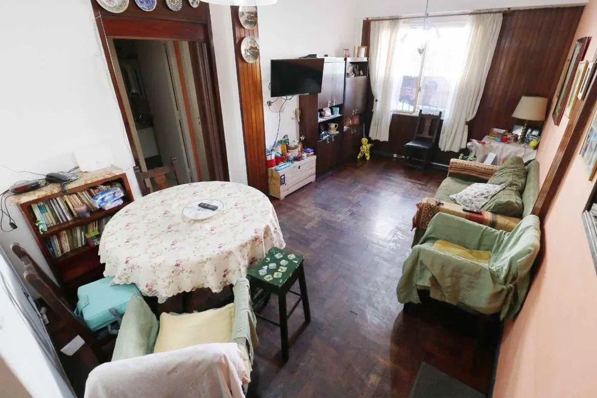 3 AMBIENTES/ CON DEPENDENCIA ( PARQUE CENTENARIO) 4