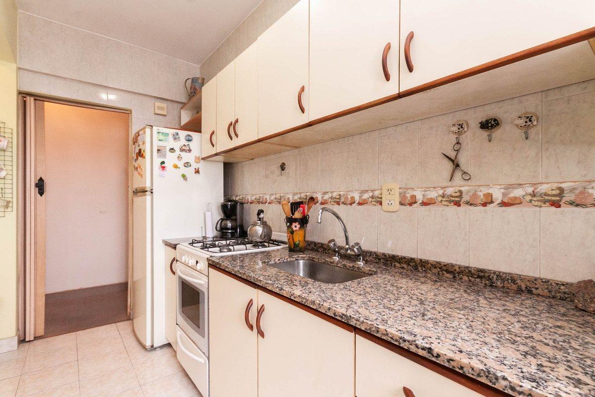 Foto de VENTA DEPARTAMENTO 3 AMB AVELLANEDA PISO ALTO, imagen 3