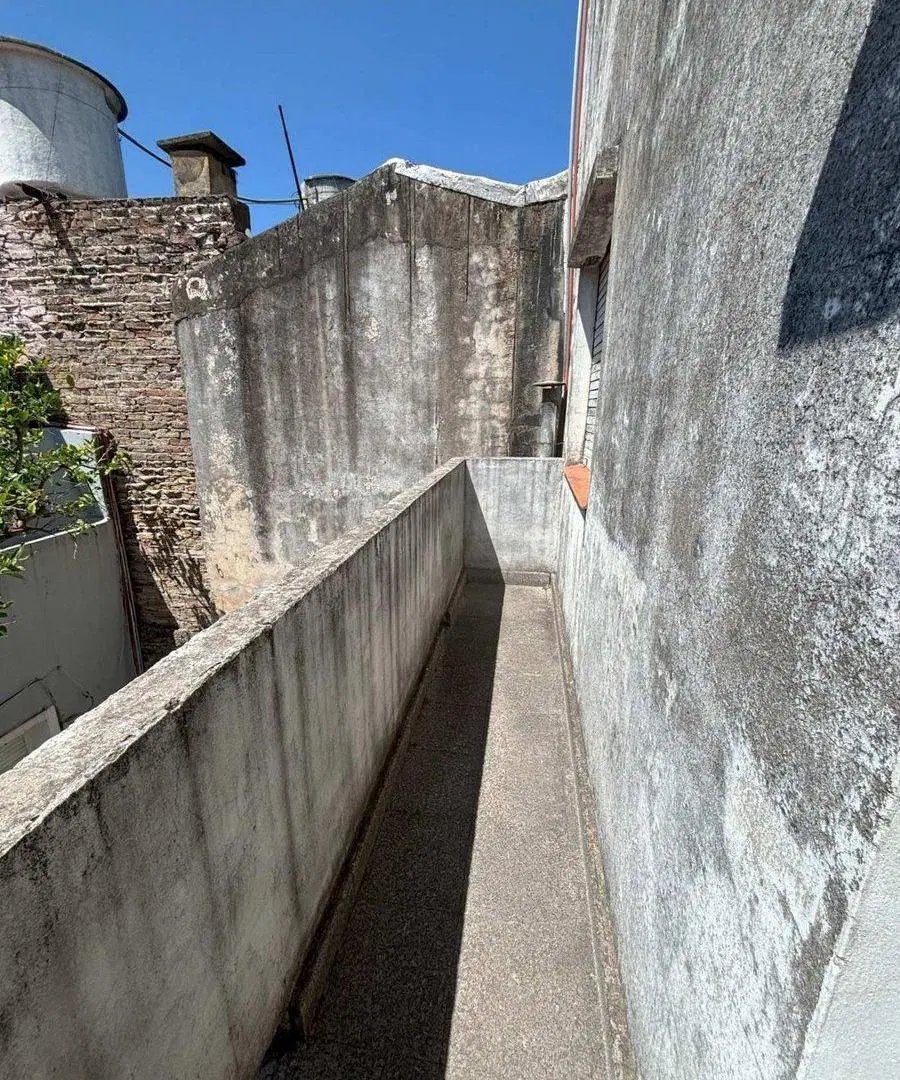VENTA PH 5 AMB C/COCHERA A RECICLAR EN SAN ISIDRO 3