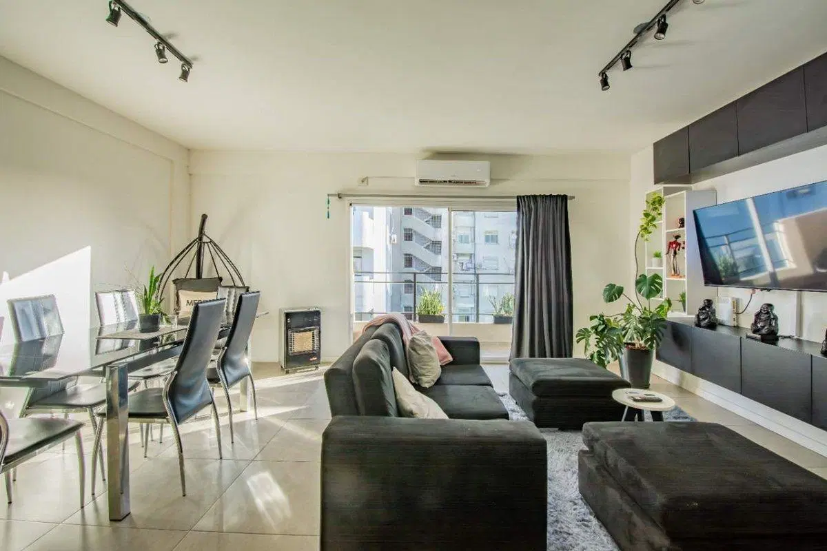 Excelente departamento 2 ambientes con balcon 2