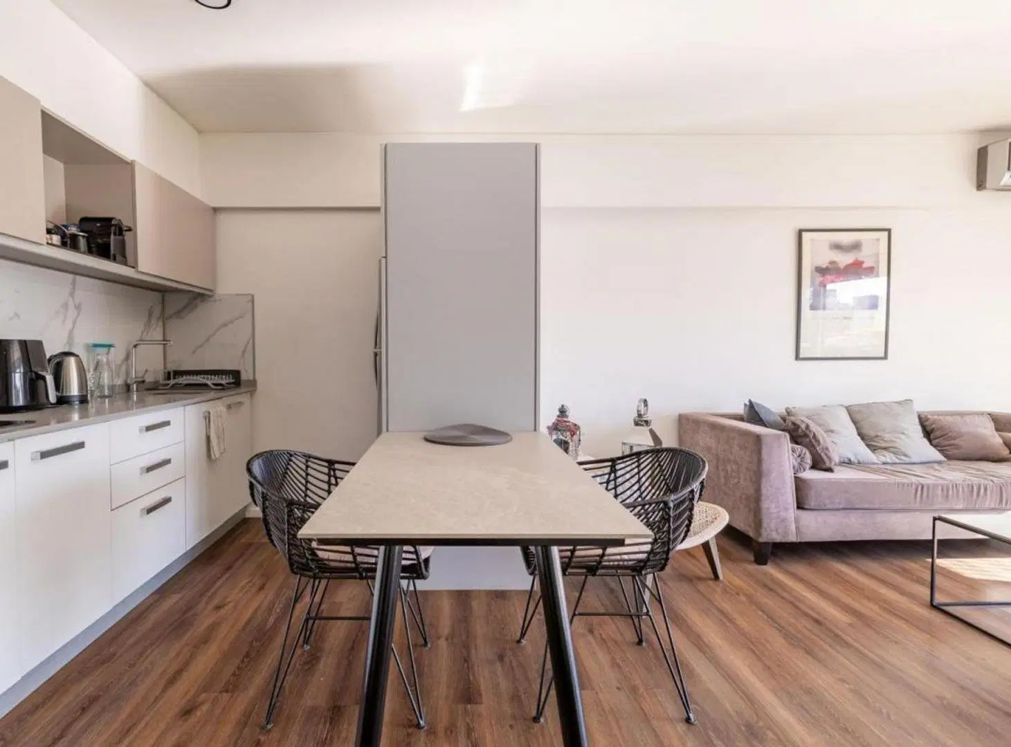EN VENTA DEPTO QUARTIER  2 AMB CON COCHERA PALERMO 4