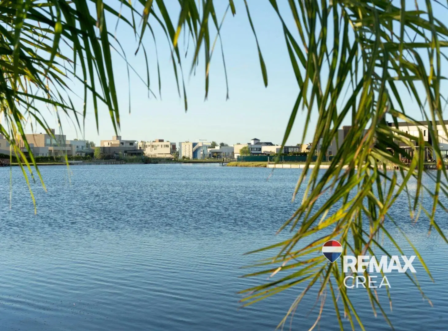 Venta Lote a la LAGUNA en Magallanes Hudson Beraza 3