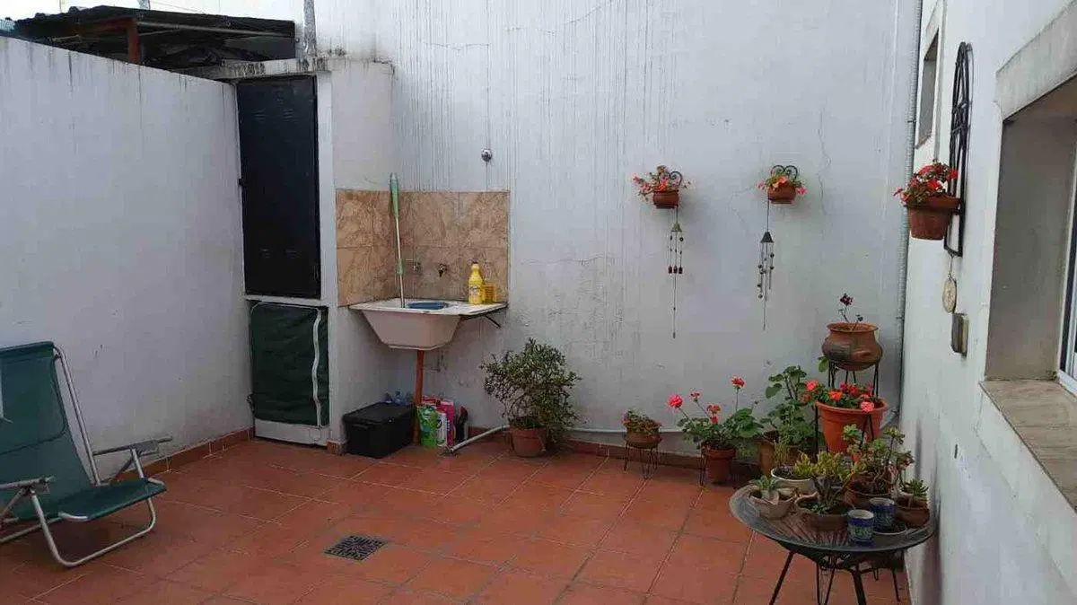 Lanús, 2 amb con patio al frente apto crédito! 3