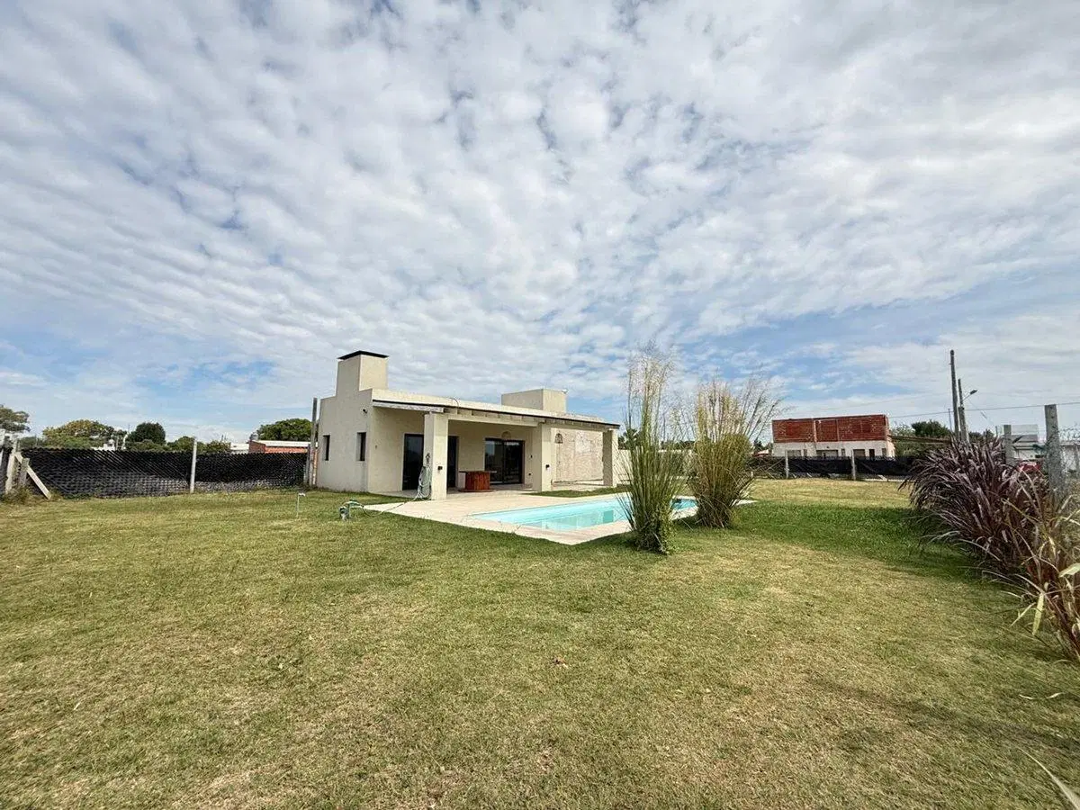 LOTE CON QUINCHO Y PILETA 5