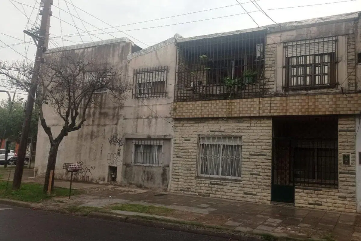 Venta CASA con LOCAL independiente 2