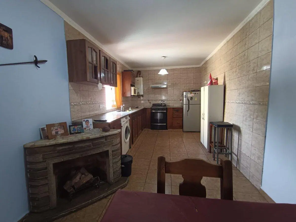 Venta CASA con LOCAL independiente 3