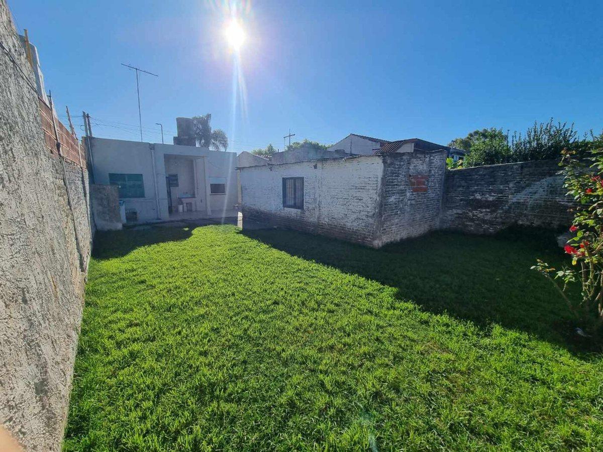 Casa de 3 ambientes en venta en Quilmes