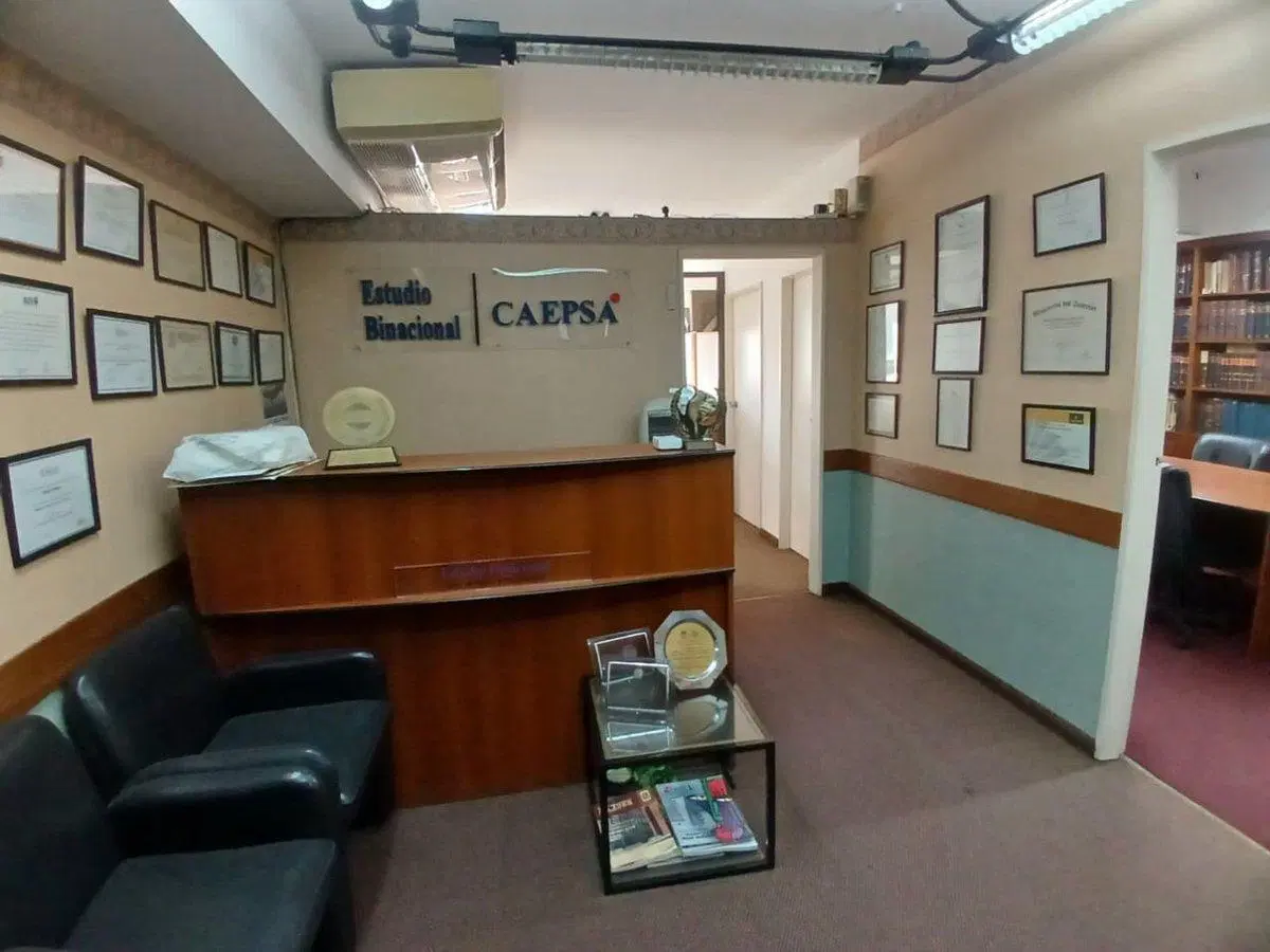 EN VENTA AMPLIA OFICINA , APTO VIVIENDA MICROCENT! 4