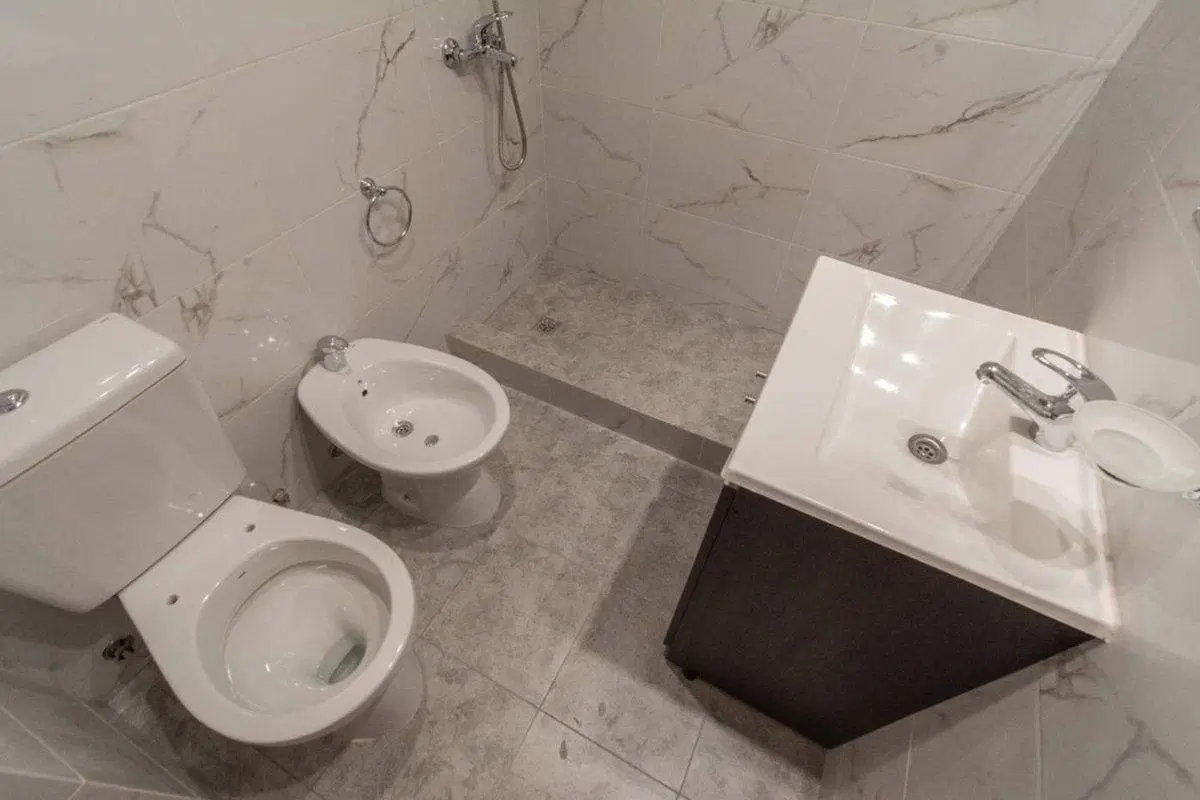 Departamento monoambiente en alquiler en Flores 3