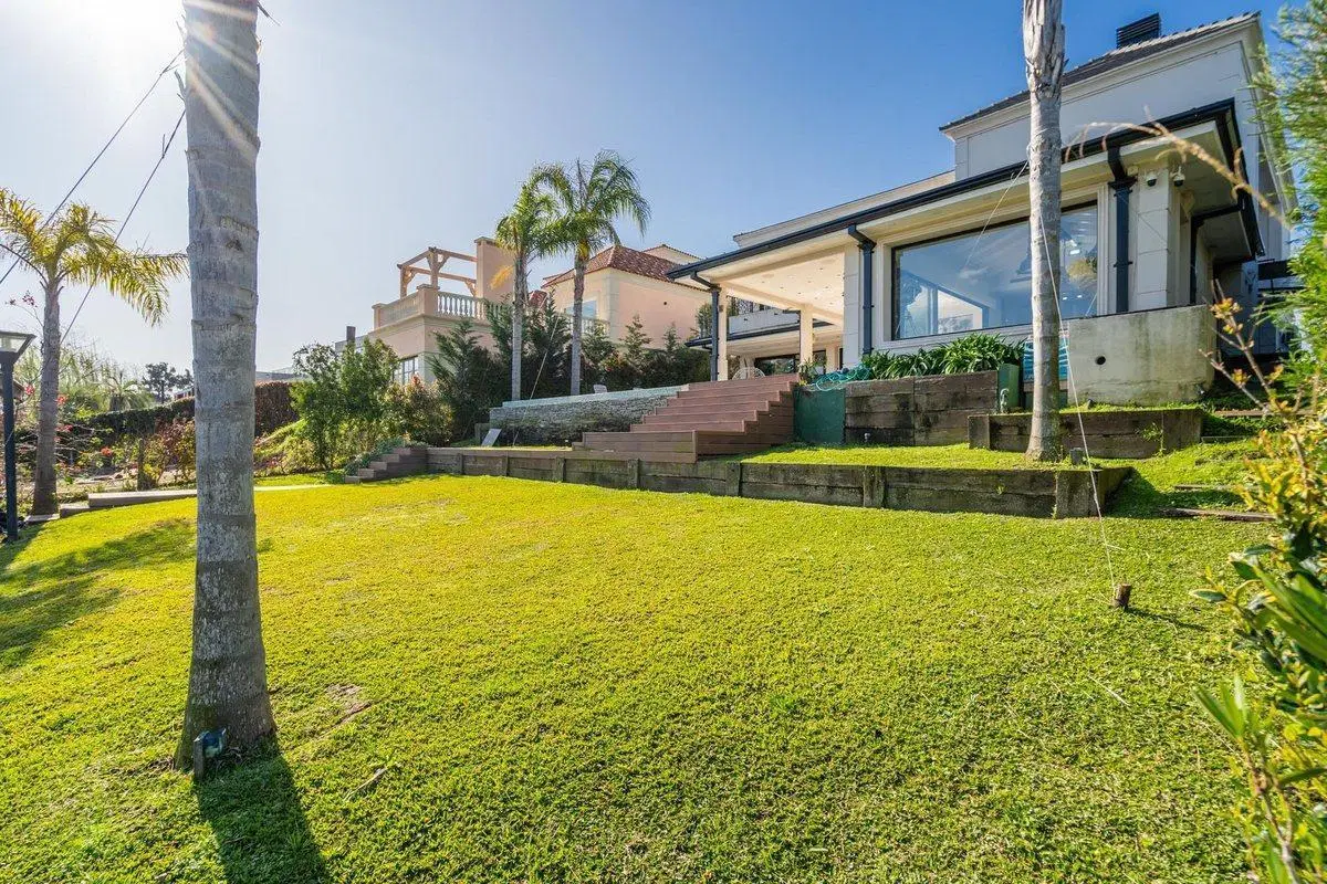 ALQUILER IMPONENTE CASA AMOBLADA EL YACHT NORDELTA 5