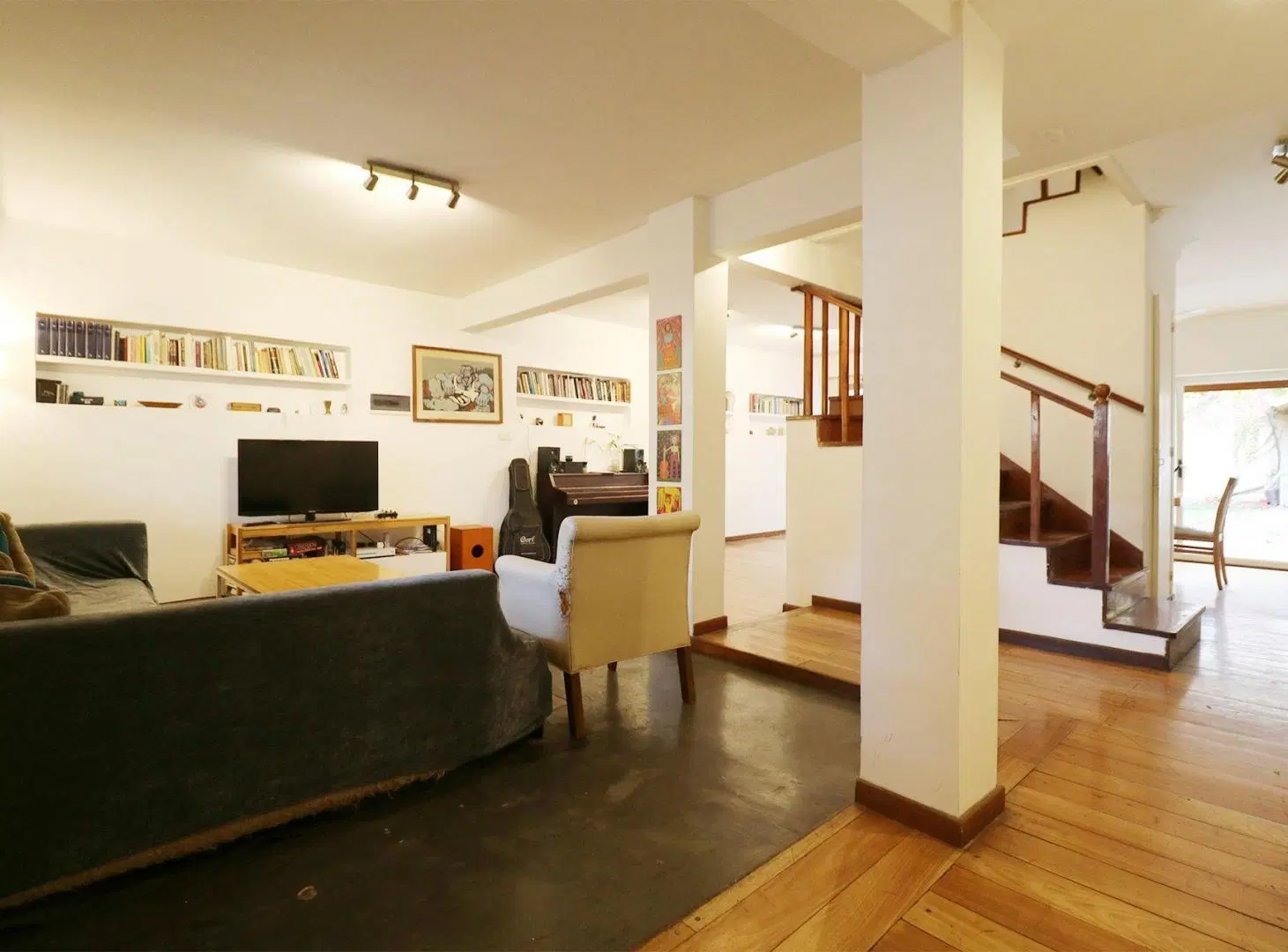 Venta Casa 5 ambientes Pileta Parque Chacabuco 2