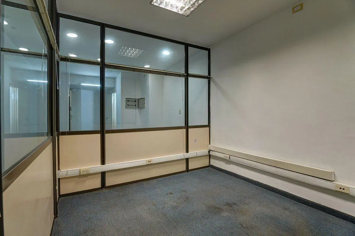 OPORTUNIDAD!! VENTA OFICINA EN MICROCENTRO 5