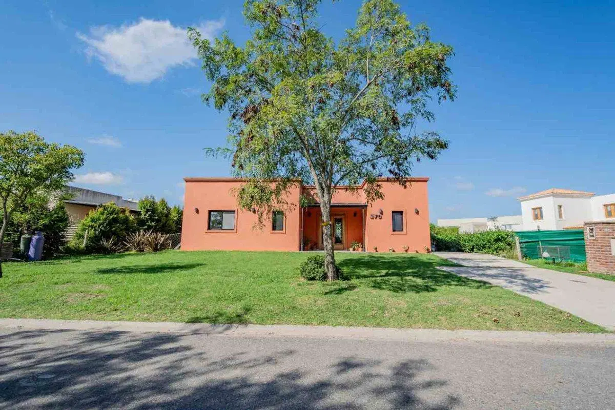 VENTA DE CASA EN BARRIO PUERTO - EL CANTÓN 3