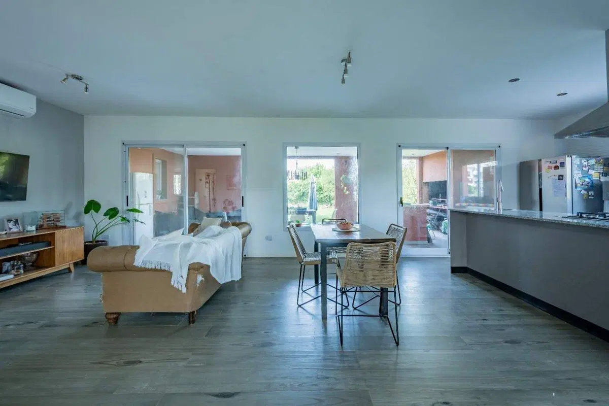 VENTA DE CASA EN BARRIO PUERTO - EL CANTÓN 2