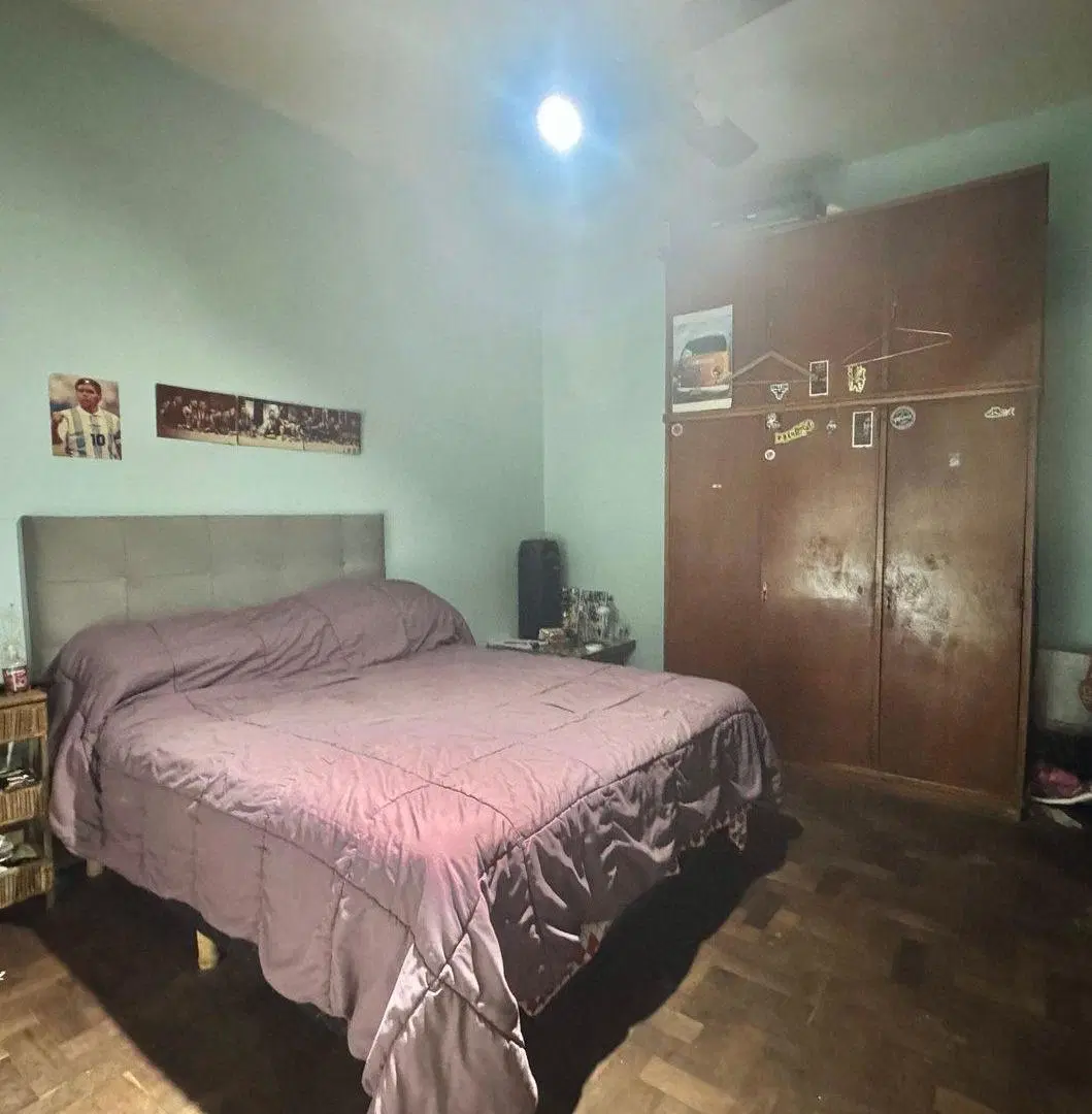 Venta PH 4 ambientes con jardín Sarandí 5