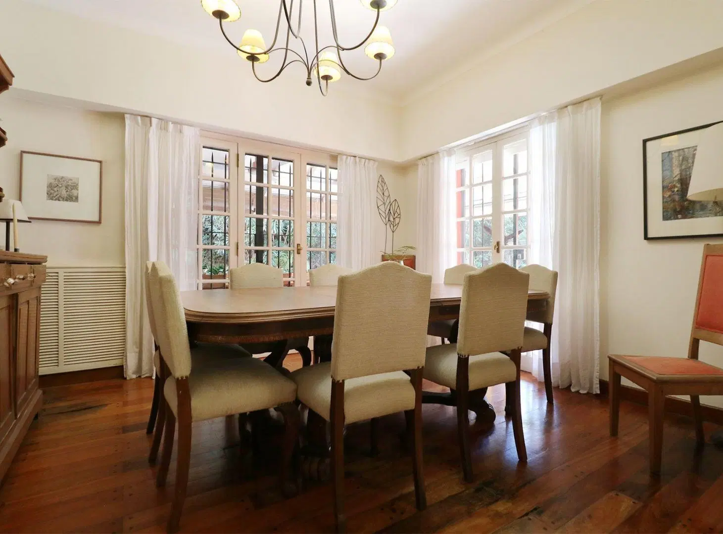 CASA EN VENTA SAN ISIDRO 4 DORM, 2 COCHERA, PILETA 4