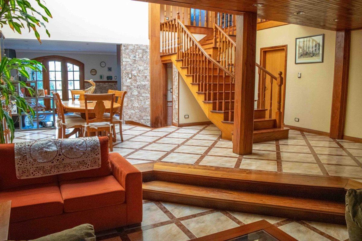 Foto de MARTINEZ - VENTA GRAN CHALET 4 DORMITORIOS, imagen 2