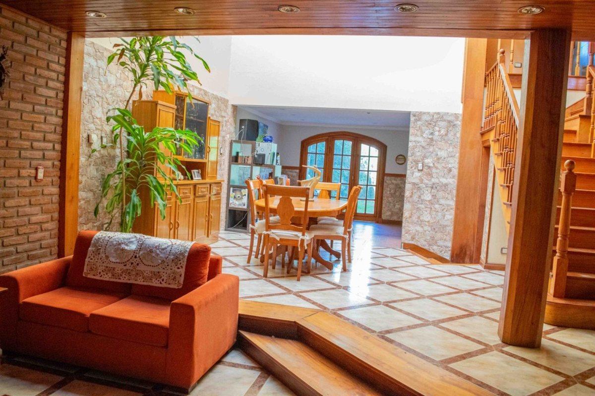 MARTINEZ - VENTA GRAN CHALET 4 DORMITORIOS