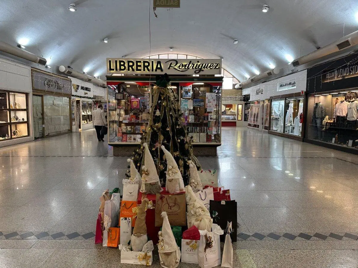 VENTA OPRTUNIDAD  LOCAL EN GALERIA BELGRANO 5