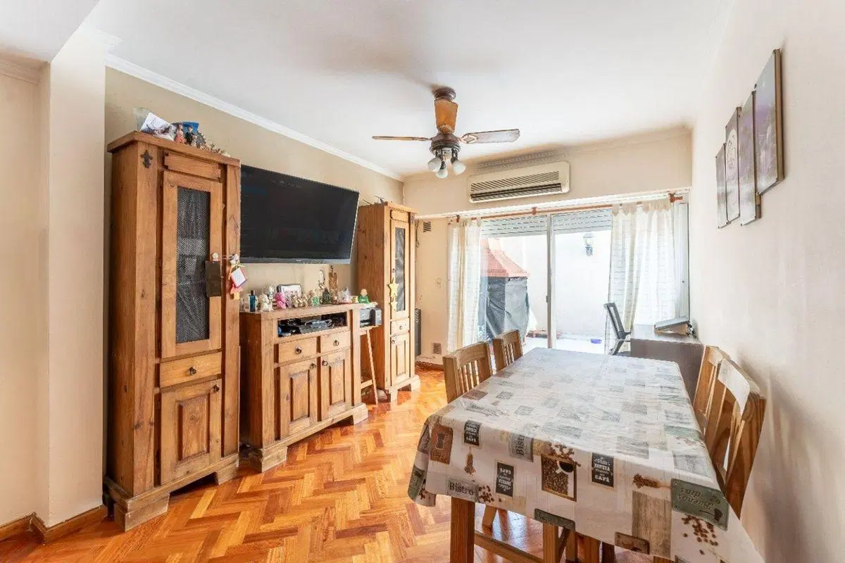 PH 3 AMBIENTES CON 2 PATIOS EN DEVOTO 2